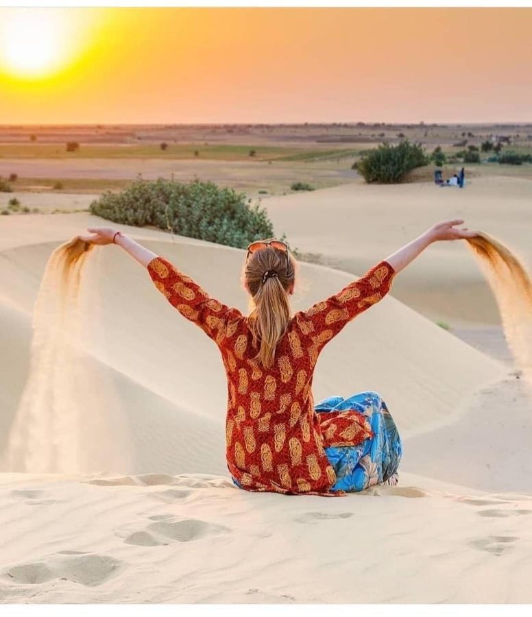 Golden Sandstone Hotel Desert Safari Camp Jaisalmer Εξωτερικό φωτογραφία