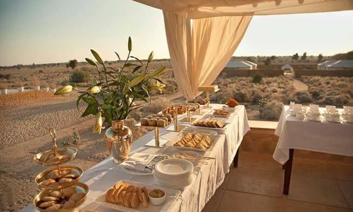 Golden Sandstone Hotel Desert Safari Camp Jaisalmer Εξωτερικό φωτογραφία