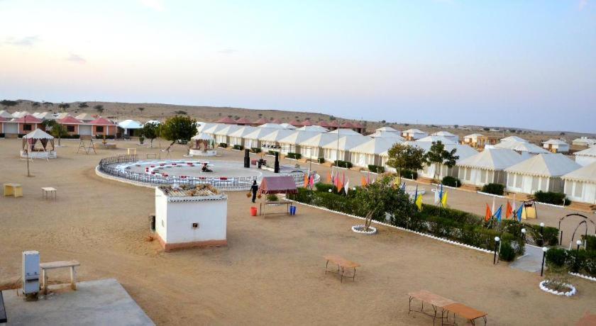 Golden Sandstone Hotel Desert Safari Camp Jaisalmer Εξωτερικό φωτογραφία